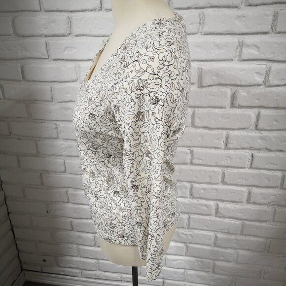 The Limited Stretch Ladies Size Medium 3/4 Sleeves V-neck Top - Picture 5 of 11